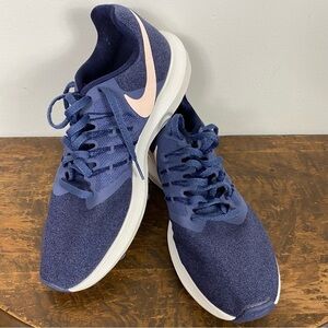 Nike run swift trainers